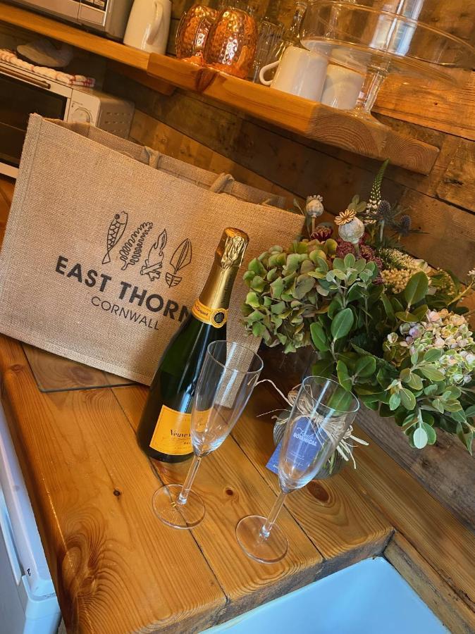 뷰드 East Thorne Glamping 빌라 외부 사진