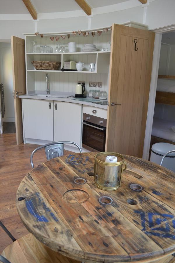 뷰드 East Thorne Glamping 빌라 외부 사진